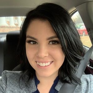 Meet your Posher, Elizabeth